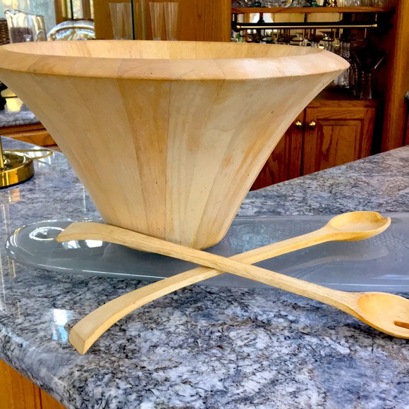 Silvestri Other - Beautiful Large Wood Salad Bowl and servers